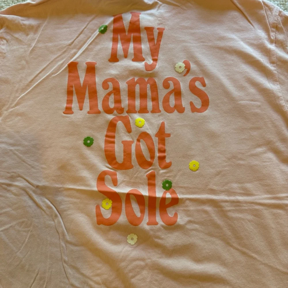 Peach Nike Cropped Mama Tee xs/s